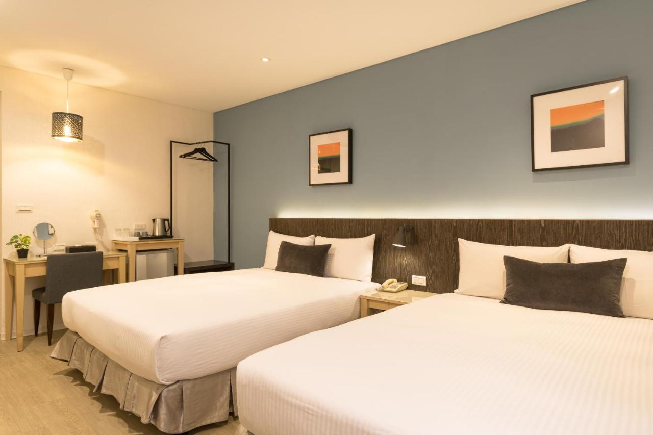 Just Enjoy Business Hotel Тайнан Екстериор снимка