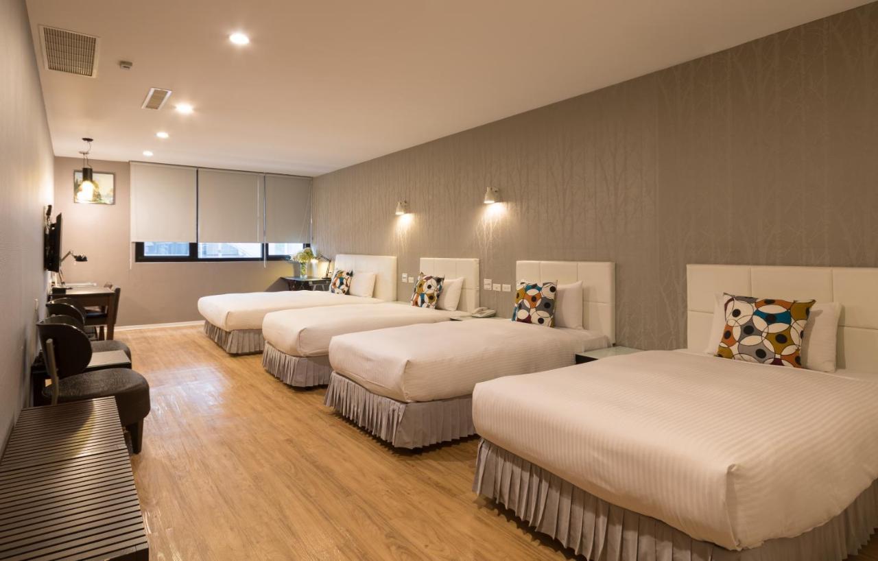 Just Enjoy Business Hotel Тайнан Екстериор снимка