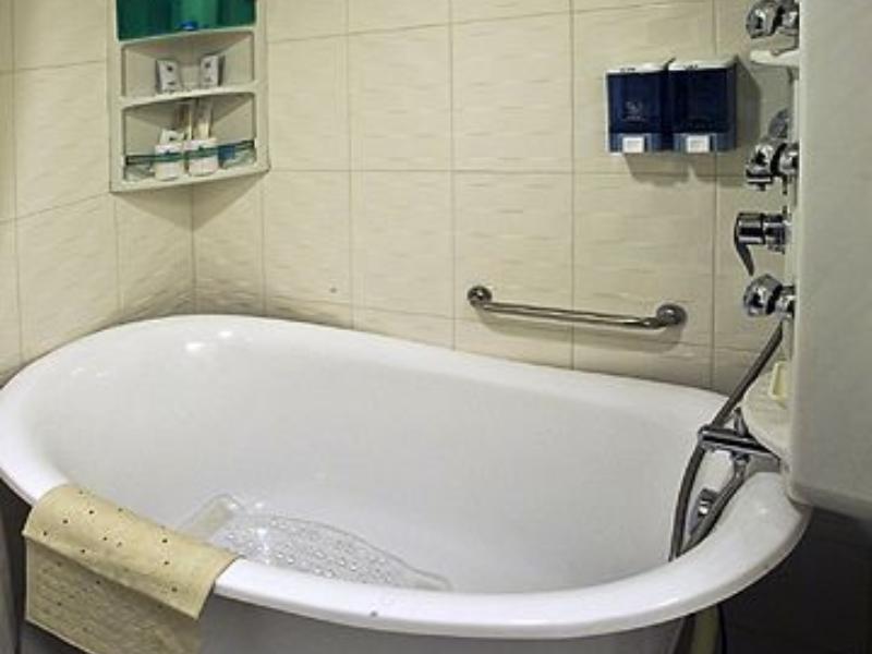 Just Enjoy Business Hotel Тайнан Екстериор снимка