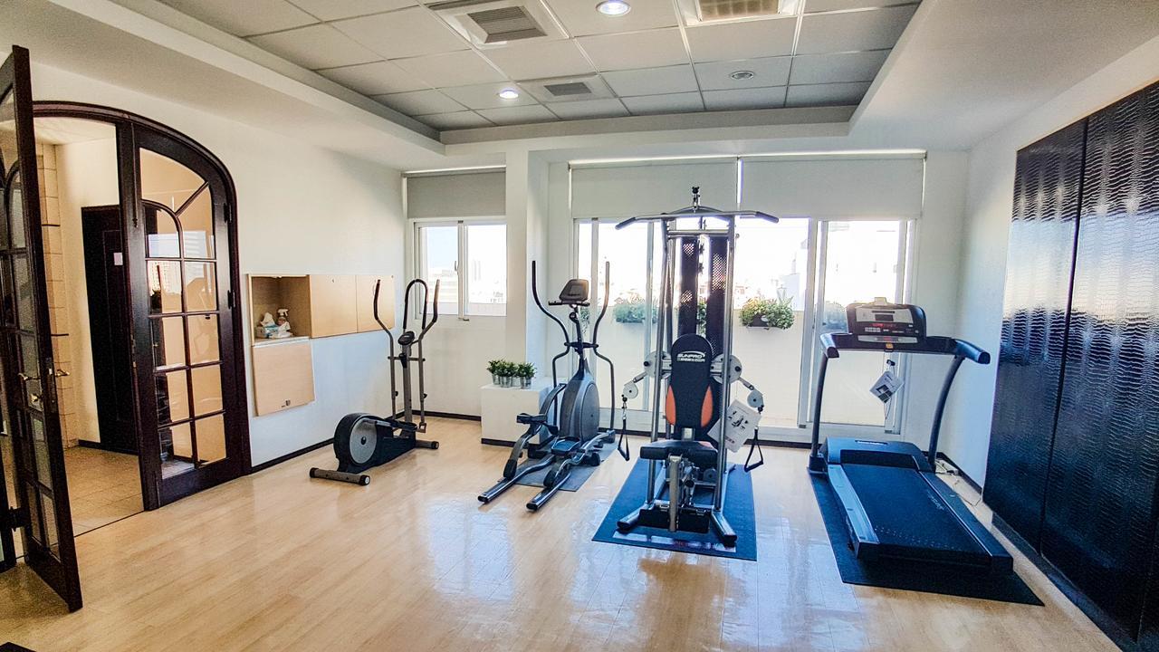 Just Enjoy Business Hotel Тайнан Екстериор снимка